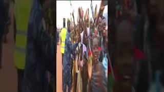 Miniature : Burkina,  le Président du Faso accueilli par une foule en délire au Yaadga