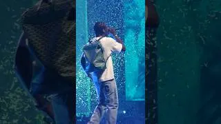 Miniature : Parisienne (3/4) - Gims ft. la Mano 1.9 Live U Arena 21/12/2025