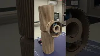Miniature : Robot de Ping-pong en carton