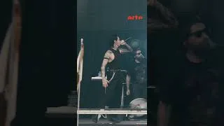 Miniature : Le black metal théâtral de Black Veil Brides enflamme le Hellfest #live #BVBArmy - ARTE Concert