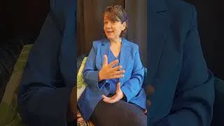 Miniature : Celles qui m’ont inspiré.e  : Anne SINCLAIR par Véronique de la Maisonneuve