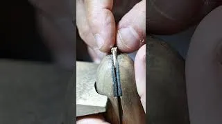 Miniature : Fabrication d'un solitaire en or rose 18 carats et diamant #diamant #savoirfaire #artisanat