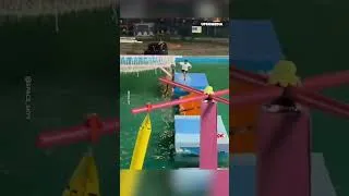 Miniature : Ce parcours de « Total Wipeout » semble FACILE pour lui ! 😱