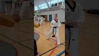 Miniature : Rotation buste #attrainingfit #sports #shorts #taekwondo #tkd #poomsae #martialarts #karate