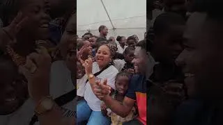 Miniature : Bonne année 🎊🎈 depuis Kinshasa 🇨🇩 , on célèbre avec les orphelins