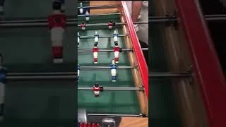 Miniature : Finir son match sur une bande 🤪 #babyfoot #foosball #trickshots