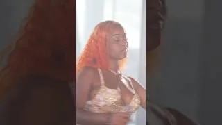 Miniature : Maureen "emoji pêche" 🍑 🍑