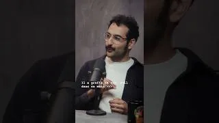 Miniature : Il greffe un vrai poil dans sa main