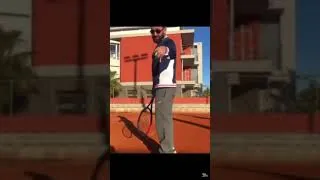 Miniature : Quand Cyril Hanouna défie Benoit Paire !