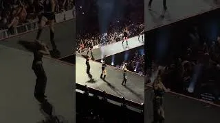 Miniature : TWICE - RIGHT HAND GIRL [THIS IS FOR WORLD TOUR IN PARIS 2026 DAY 1]