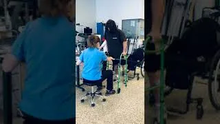Miniature : Utilisation de la stimulation électrique fonctionnelle chez un patient paraplégique T2 Asia A