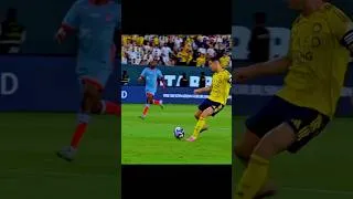 Miniature : Ronaldo Does it Again: The Ageless Wonder Scores Another Double.#short #shortvideo #trending