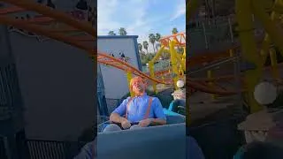 Miniature : Blippi sur les montagnes russes ! #blippi #shorts #blippienfrancais
