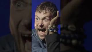 Miniature : Here’s a crazy bit from @Gorillazsignature track 'Clint Eastwood' live in Paris (2014)