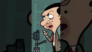 Miniature : On dirait que de petits écureuils farceurs prennent plaisir à tourmenter Mr Bean.