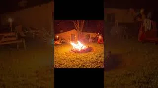 Miniature : ⛺ SOIRÉE CAMPING, MUSIQUE & FEU DE JOIE CHEZ L'HABITANT ! 🎸🔥