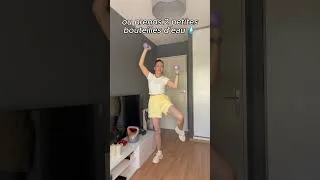 Miniature : 4 exercices debout pour tonifier la taille, le ventre et les bras 🔥