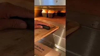 Miniature : Tu connais la technique pour enlever tes moules du four ? #bakery