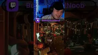 Miniature : Un fou rire incontrôlable..😂😂 #short #fortnite #deeprockgalactic #lol #rire