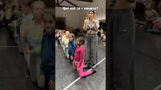 Miniature : QUI EST LA PLUS SOUPLE DE MES ÉLÈVES ? #gym #souplesse #shorts