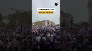 Miniature : Paris : une foule immense manifeste contre Macron