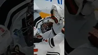Miniature : Goalie goal by Filip Gustavsson ! 😎😱