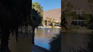 Miniature : Au bord de l'oasis de la Huacachina, Ica