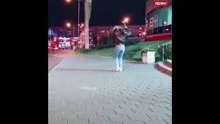 Miniature : Se transformer en poubelle pour échapper au couvre-feu (merci 15cek)