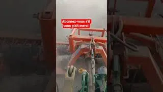 Miniature : Passage de la herse dans les serres pour enterré le semis du sorgho fourager #ferme