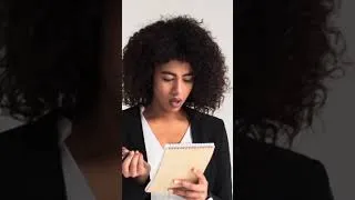 Miniature : Le problème caché derrière les facettes dentaires