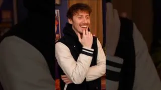 Miniature : Elle crush sur un mec en couple 😳