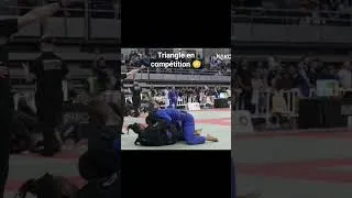 Miniature : Finalisation en triangle en compétition #bjj #trianglechoke