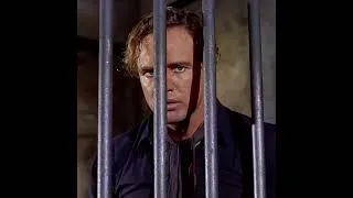 Miniature : Can Marlon Brando escape prison?