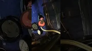 Miniature : Purge du réservoir carburant après 7 mois grâce à ma petite pompe à piles LR3 ^^