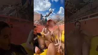 Miniature : Énorme toboggan à Yas Waterworld ! 🤩 #waterslide #shorts