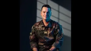 Miniature : À la rencontre du lieutenant Sébastian, cybercombattant au COMCYBER