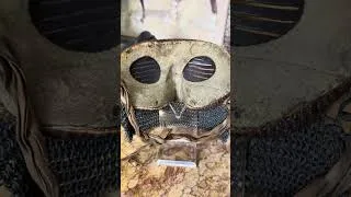 Miniature : Non, ce n'est pas un masque médiéval...