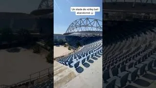 Miniature : Un stade de volley ball abandonné 🏐 #urbex #shorts #volleyball