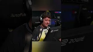 Miniature : 😂😂 apEX dans son style habituel !