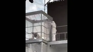 Miniature : la mise en scène ÉTRANGE de Damso (BĒYĀH Festival Tour)