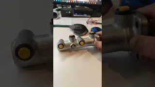 Miniature : J5    C25 ;  Remplacement maître cylindre pour td+ ref autodoc