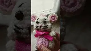 Miniature : Ma souris blanche au crochet...