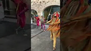 Miniature : El Circo de los Niños en la fiesta nacional de Québec en Querétaro