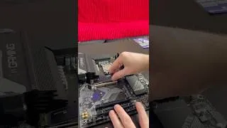 Miniature : La caractéristique la plus importante d’un SSD ?🤔💾 #SSD #Tech #stockage
