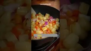Miniature : L'astuce virale du riz à la tomate, plus une sauce curry crevettes maison