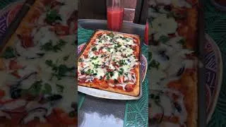 Miniature : Sunny ☀️ day lunch! #shorts #shortsfeed #shortsviral #algerie #portugal #summer #pizza #lunch #été