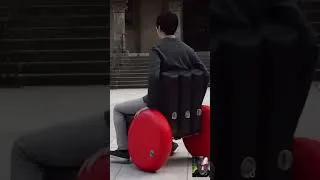 Miniature : Un SCOOTER Electrique GONFLABLE dans un sac à dos !