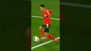 Miniature : CR7 is still amazing at 40 years old 😯 #cr7 #goals #football #footballshorts #fyp