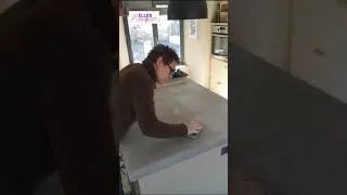 Miniature : JE RENOVE MES PLANS DE TRAVAIL EN BETON CIRE DANS LA CUISINE ! 👍😎
