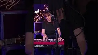 Miniature : LILY dévoile son nouveau single en EXCLU 🎵👀
